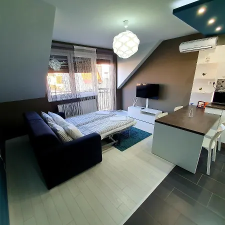 Intro Διαμέρισμα Sárvár