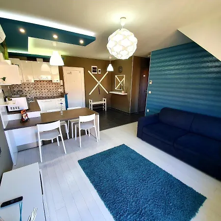 Apartment Intro Sarvar